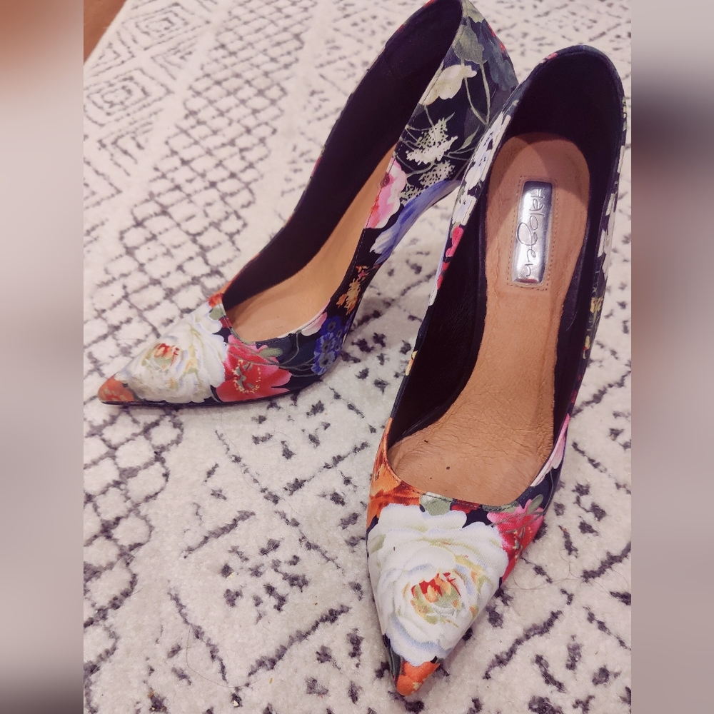 Shoe